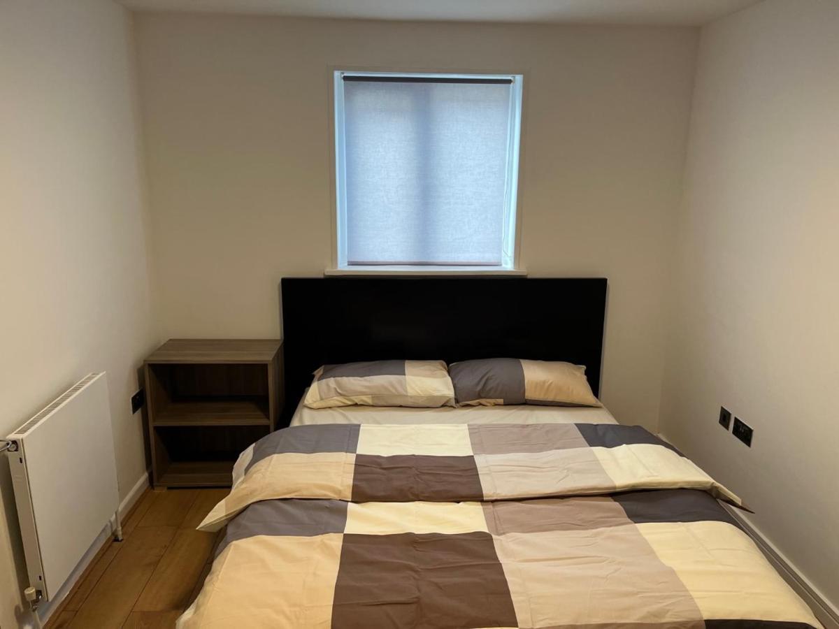 Three Bedroom House In Tooting By Star Apartments London Eksteriør billede