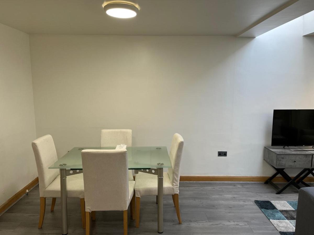 Three Bedroom House In Tooting By Star Apartments London Eksteriør billede